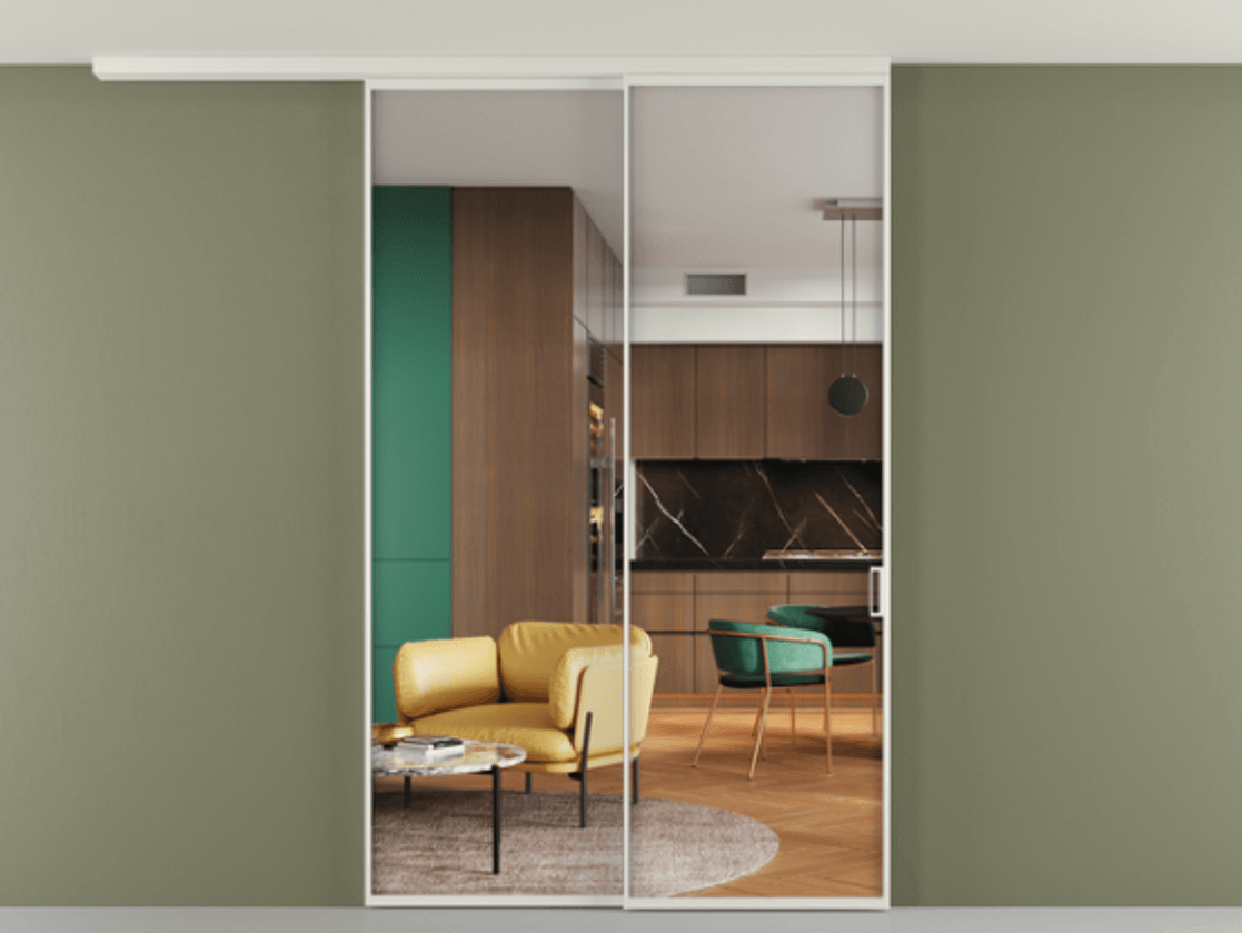 Перегородка Формато вдоль стены на потолок 2 створки с синхронным механизмом АЛПР 040.01 Алюминий Белый Прозрачное стекло "Кристал Вижн", калёное Цена 300660 ₽ | Volhovec